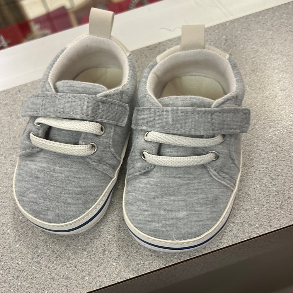Baby shoes new without the tag